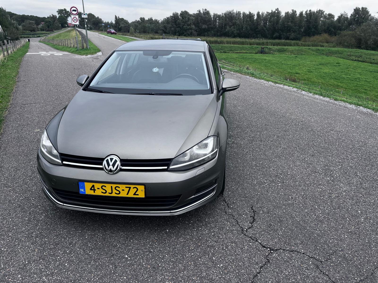 Volkswagen Golf 1.4 TSI 90KW DSG 2013 Grijs, 4 cilinders, Origineel Nederlands, 1395 cc, 630 kg