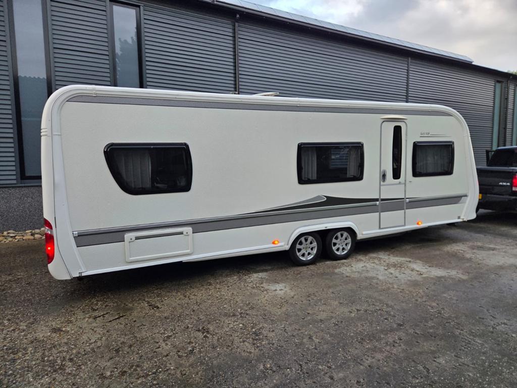 Hobby 645 VIP 2010 - Zeer nette staat, compleet!, Caravans en Kamperen, Caravans, Rondzit, Hobby, Bedrijf, Dwarsbed