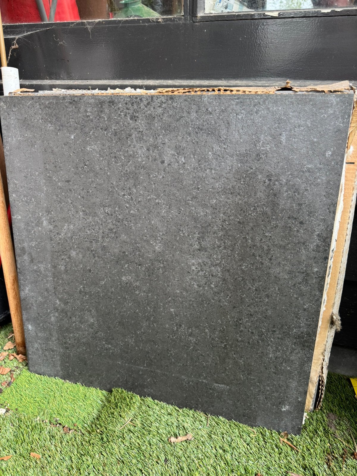 10 tegels 60x60 antracietgrijs, Belgisch hardsteen look, Ophalen, Zo goed als nieuw, Minder dan 5 m², Vloertegels