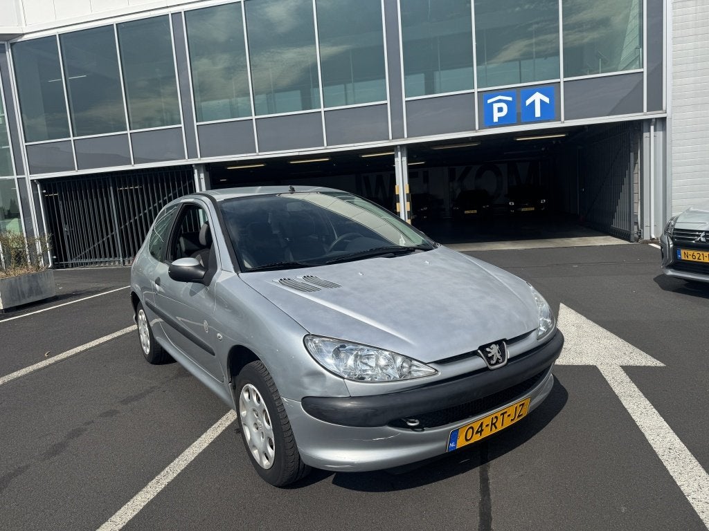 Peugeot 206 1.4 X-Design (bj 2005), Auto's, Peugeot, Voorwielaandrijving, Stof, 31 €/maand, 4 cilinders
