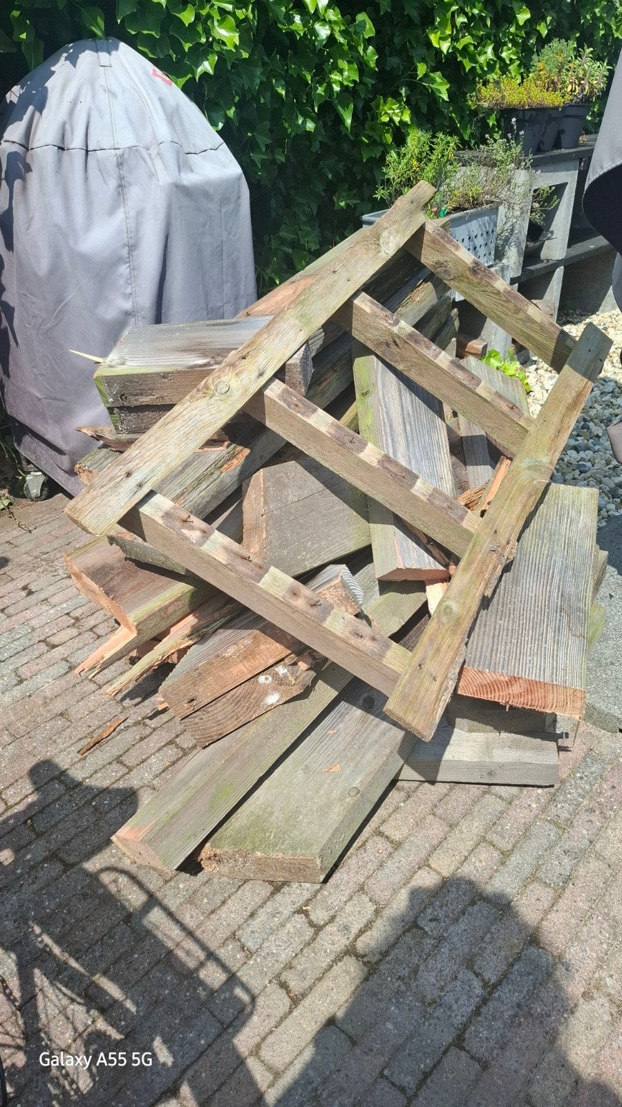 Gratis eikenhout voor houtkachel (voormalige picknickset), Doe-het-zelf en Verbouw, Hout en Planken, Ophalen, Gebruikt, Eiken