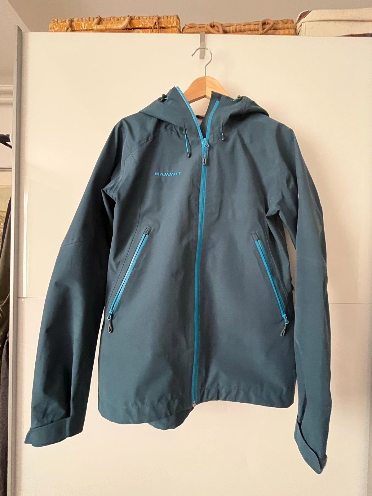 Mammut Hardshell Jas - Zo goed als nieuw, dames Maat L, Ophalen of Verzenden, Zo goed als nieuw, Maat 42/44 (L), Blauw