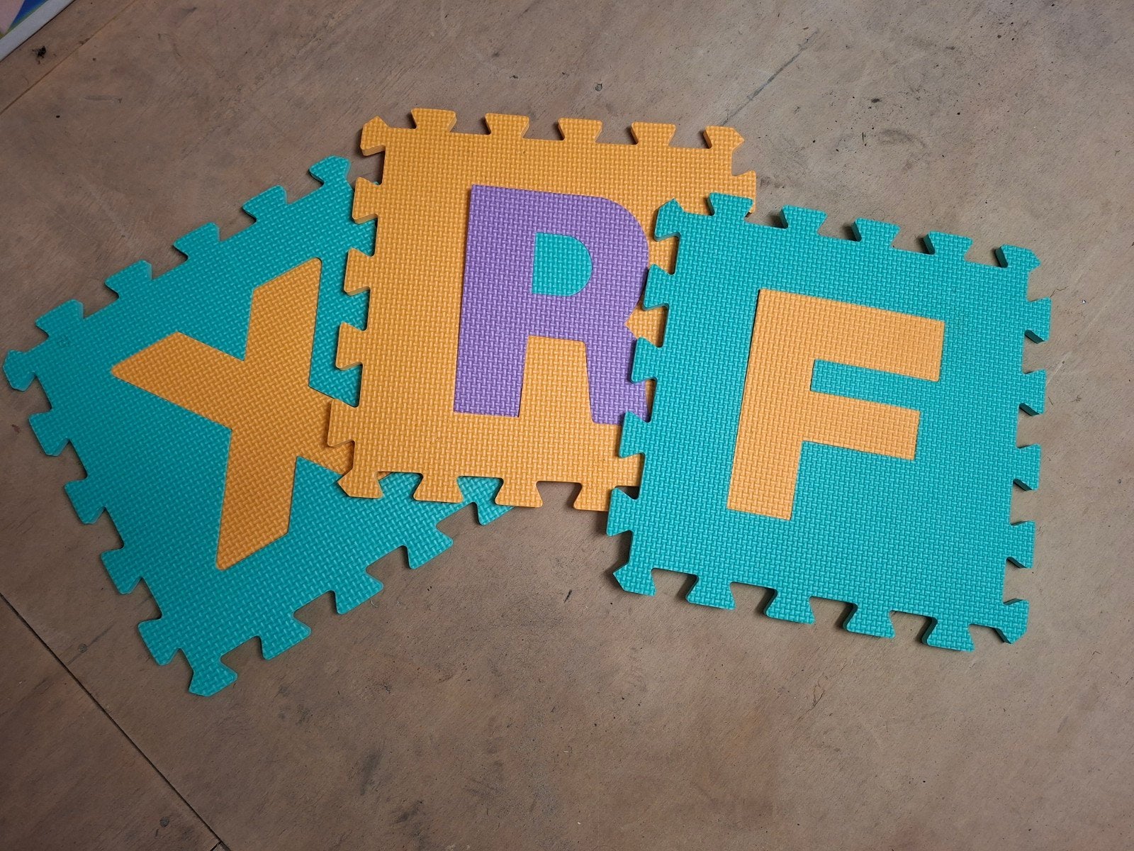 Alfabet speelmat puzzelstukken 26 stuks, Kinderen en Baby's, Speelgoed | Educatief en Creatief, Ophalen, Gebruikt, Taal en Lezen