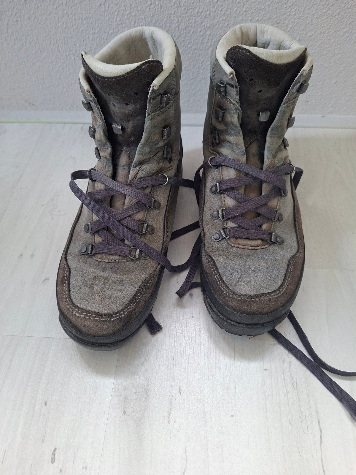 Lowa Bergschoenen Maat 44, Ophalen of Verzenden, Gebruikt, Schoenen