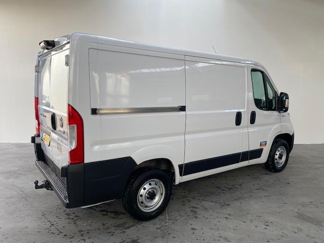 Fiat Ducato 30 2.3MJ Euro6D Pro edition L1H1 (bj 2021), Auto's, Start-stop-systeem, Gebruikt, Euro 6, Wit