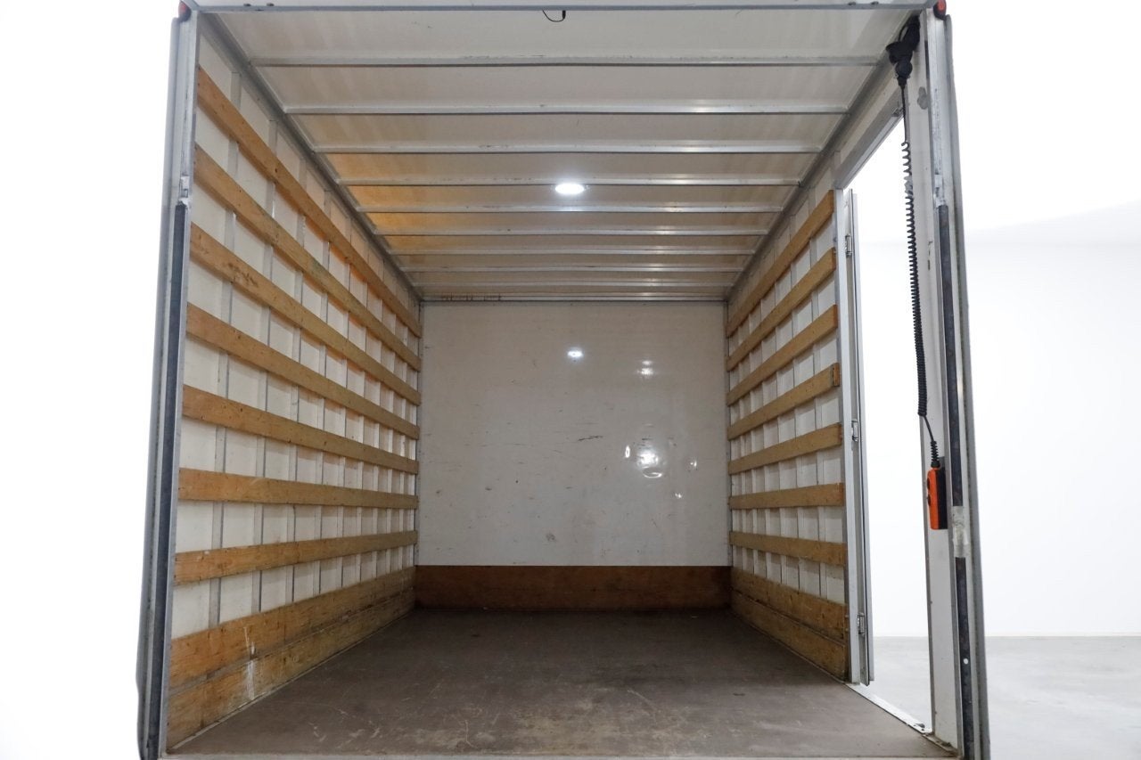 Volkswagen Crafter 35 2.0 TDI 140pk Bakwagen met laadklep en, Voorwielaandrijving, Gebruikt, Euro 6, 4 cilinders