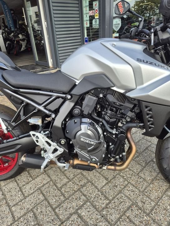 SUZUKI GSX-8S (bj 2025) 11 km, Motoren, Motorrijbewijs A, Bedrijf, Onbekend, Meer dan 35 kW