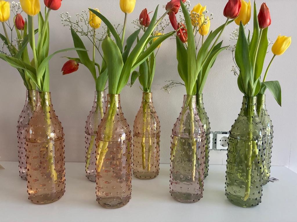 9 leuke vaasjes in 3 kleuren, Huis en Inrichting, Woonaccessoires | Vazen, Ophalen, Zo goed als nieuw, Overige kleuren, Glas