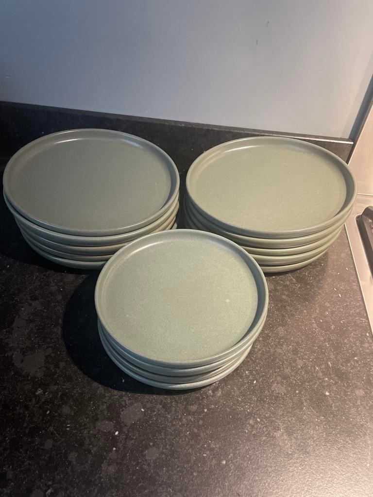 Palmer borden, 10 diner en 5 ontbijt - Zo goed als nieuw, Huis en Inrichting, Keuken | Servies, Zo goed als nieuw, Bord(en), Effen