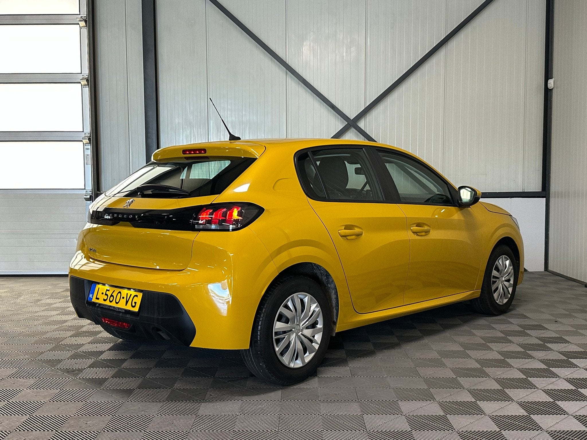 Peugeot 208 1.2 PureTech | Active 5-Drs | Airco | Cruise | C, Auto's, 21 km/l, 1199 cc, Geel, Bedrijf