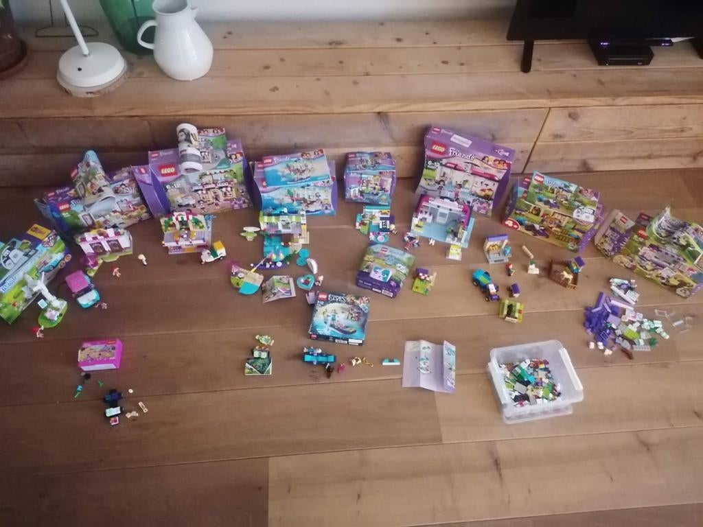 Groot Lego friends pakket, Kinderen en Baby's, Speelgoed | Duplo en Lego, Ophalen of Verzenden, Zo goed als nieuw