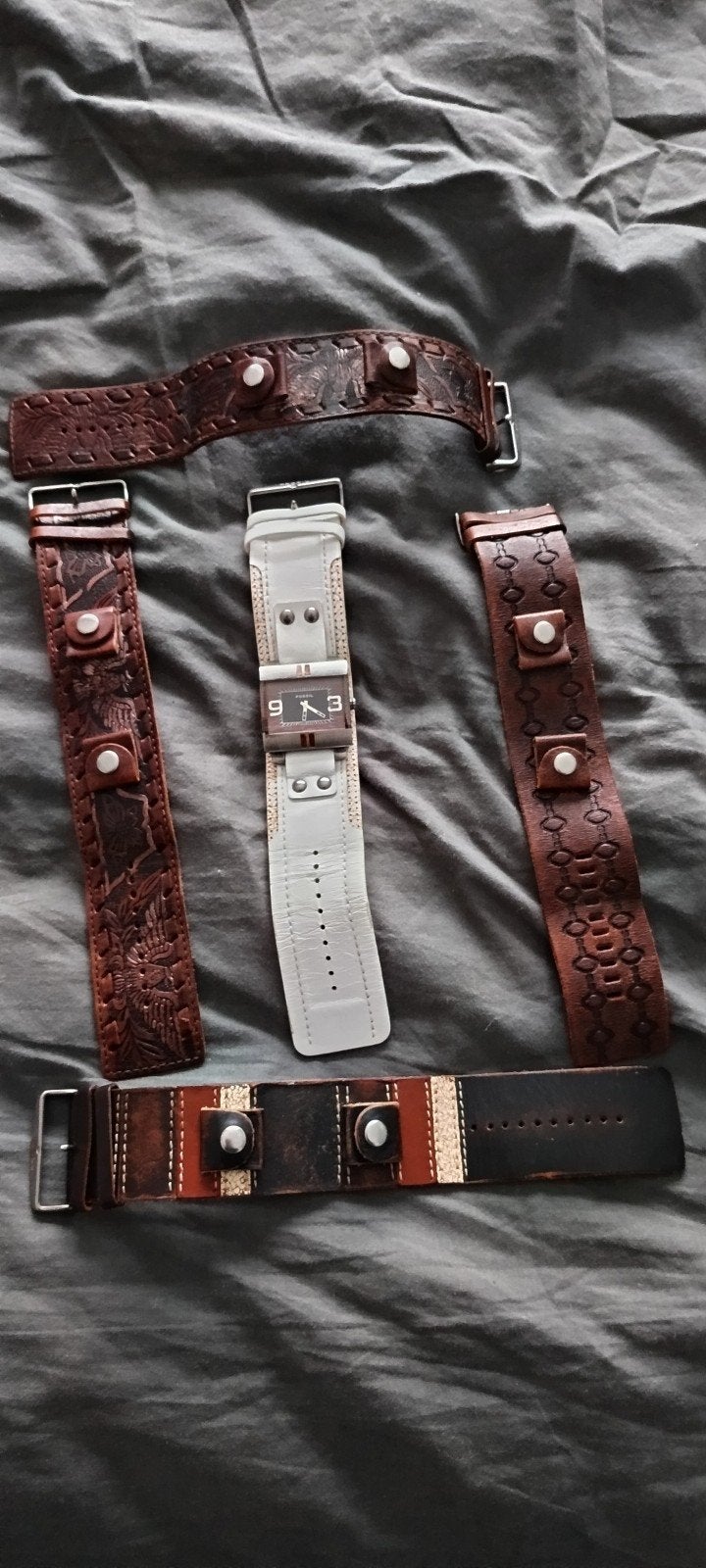 Leren horlogebandjes met reliëf - Diverse designs, Sieraden, Tassen en Uiterlijk, Horloges | Heren, Ophalen of Verzenden