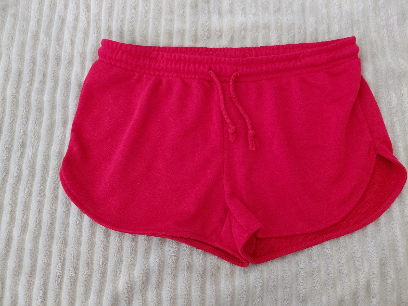 Primark Rood Sport Short Maat M, Kleding | Dames, Maat 38/40 (M), Kort, Primark, Nieuw