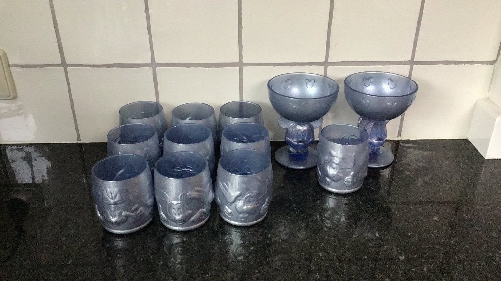 12x Disney glazen en ijscoupes, Ophalen of Verzenden, Mickey Mouse, Zo goed als nieuw, Servies