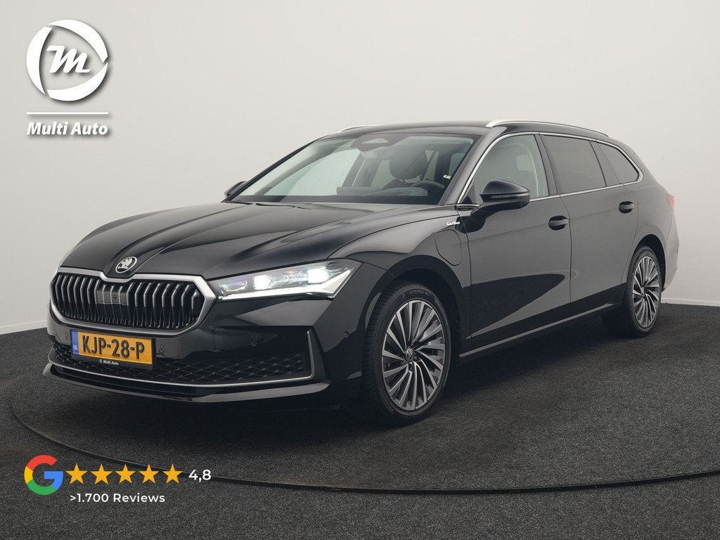 Skoda Superb Combi 1.5 TSI Laurin & Klement PHEV 204pk Deale, Auto's, Skoda, Adaptive Cruise Control, Zwart, 4 cilinders, Zwart