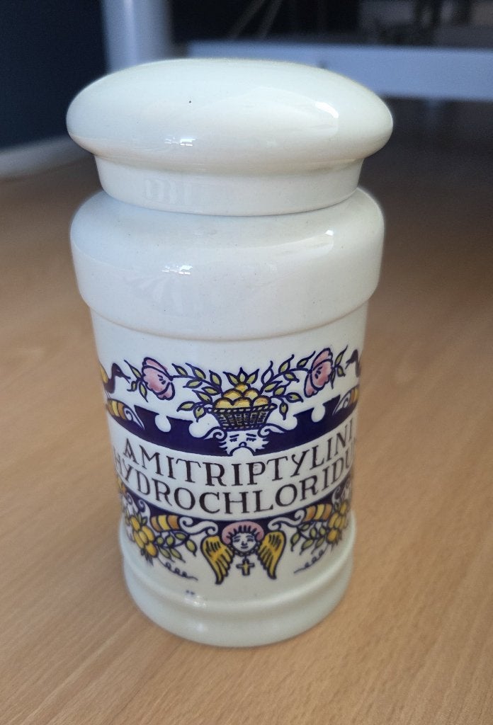 Drie gave apothekerspotten 1962 – Koninklijk Goedewaagen, Ophalen