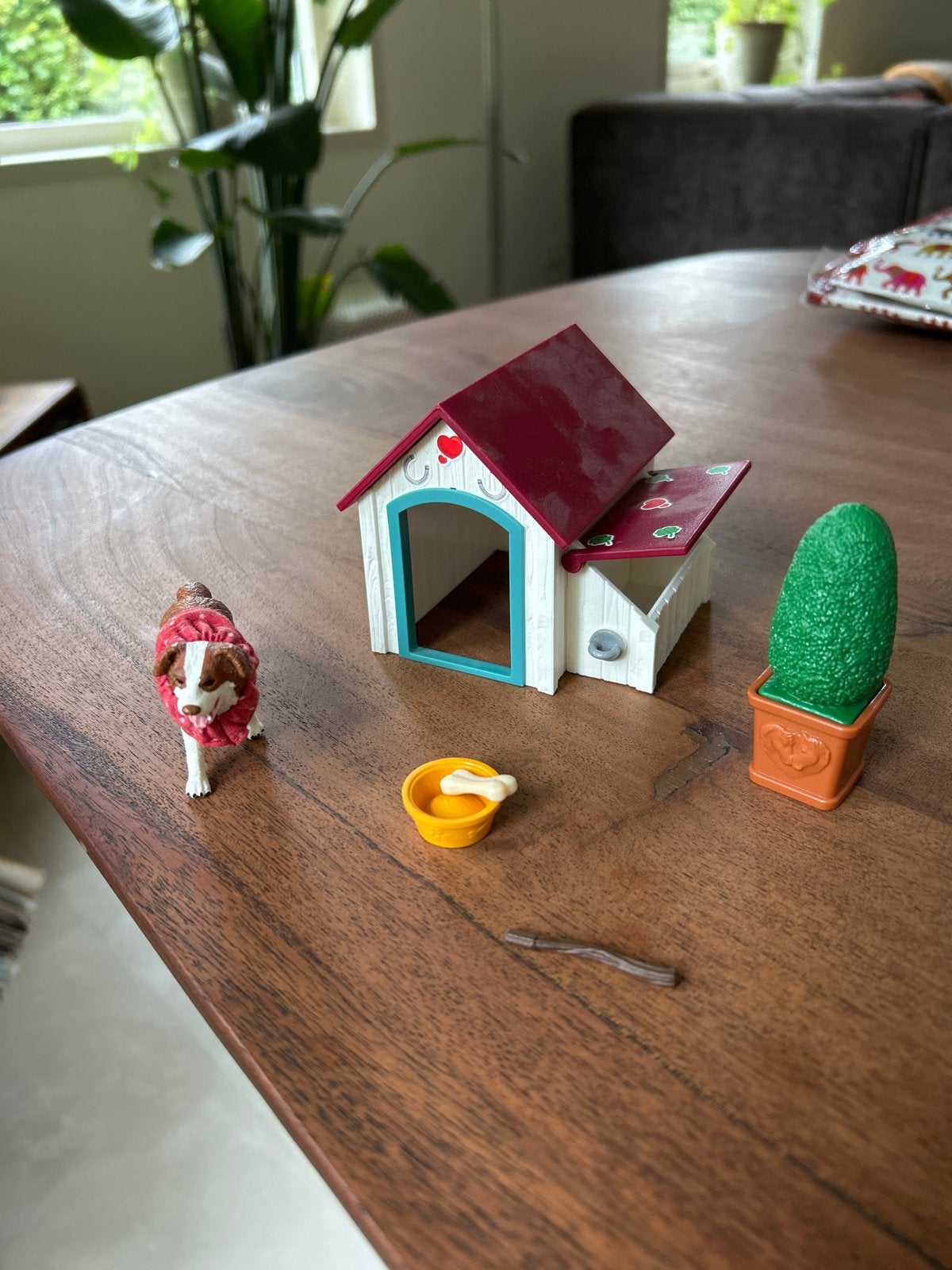 Schleich hondenhok met hond en accessoires, Ophalen of Verzenden, Gebruikt, Jongen of Meisje