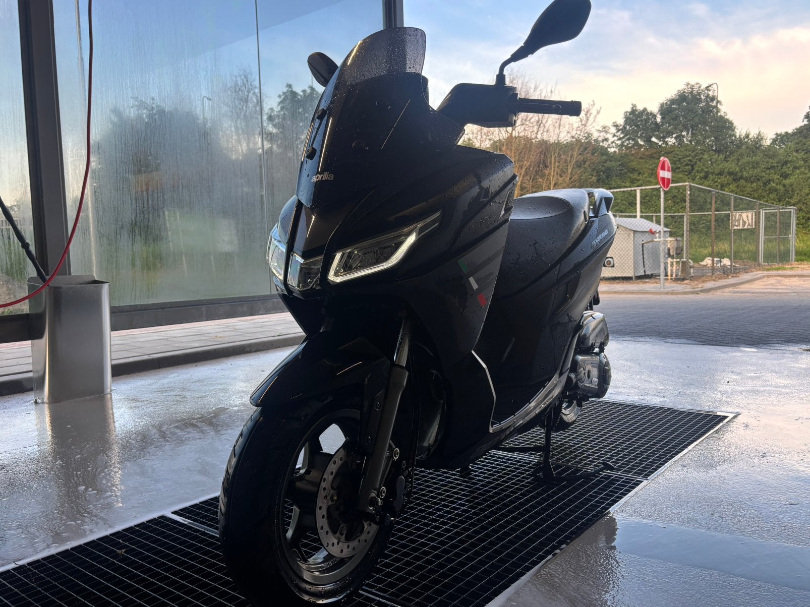 Aprilia sxr 50, Ophalen of Verzenden, Zo goed als nieuw, Benzine