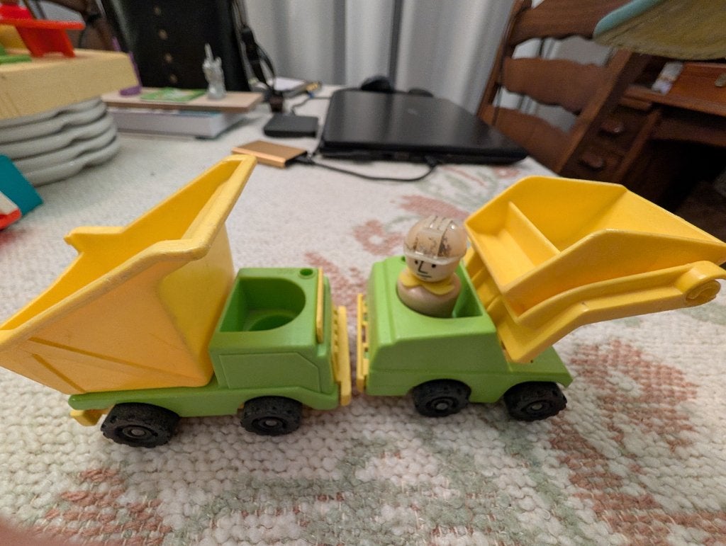 auto met trailer en 1 motor + 2 werkwagens fisher price, Ophalen of Verzenden, Gebruikt, Auto of Voertuig