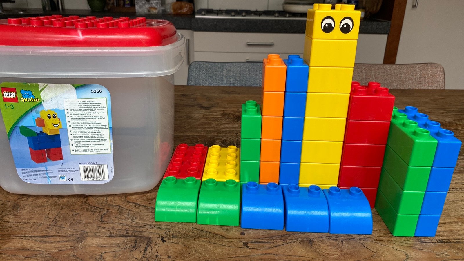 Lego Quatro startset met opbergbak, grondplaat en extra’s, Compleet, Lego, Ophalen of Verzenden, Zo goed als nieuw