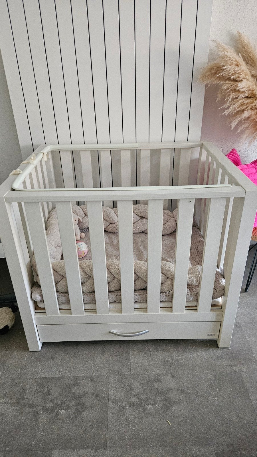 Wit/ crèmekleur box met lade - Zo goed als nieuw, Kinderen en Baby's, Boxen, Ophalen, Zo goed als nieuw, Lade
