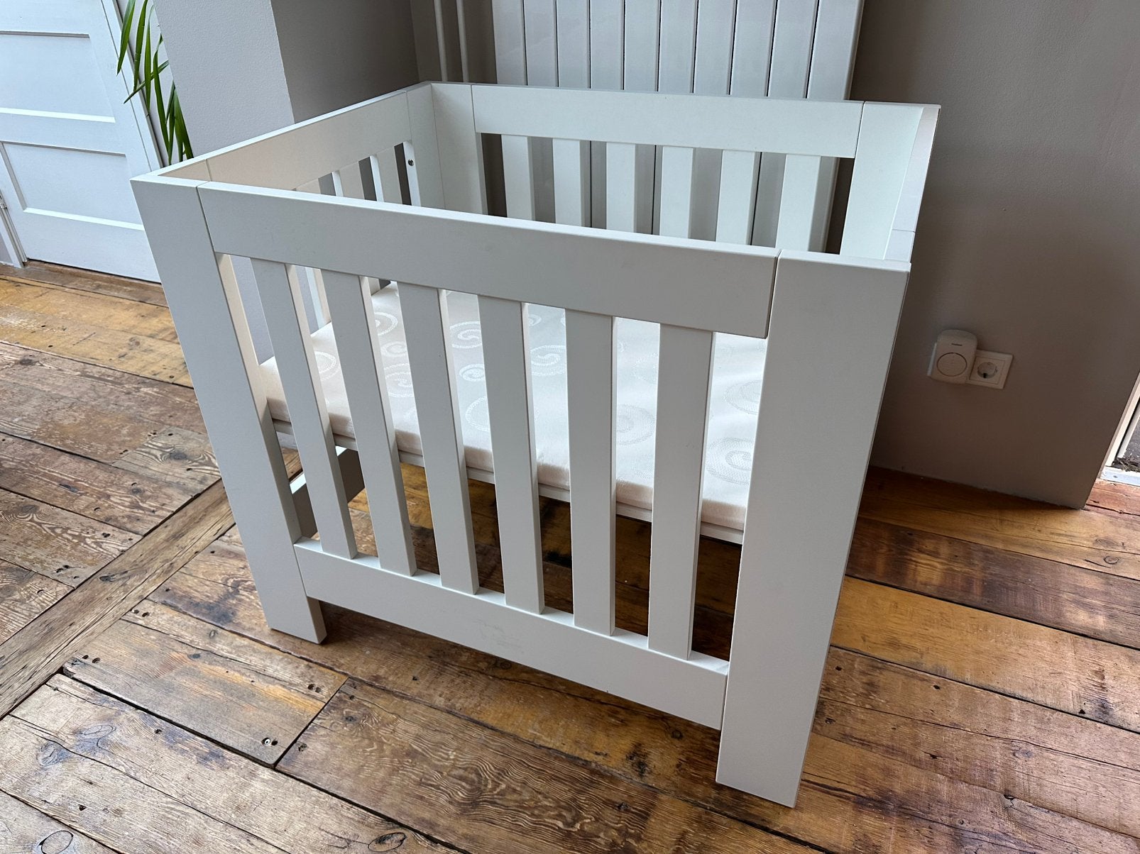 Baby box wit, Ophalen, Gebruikt, Rechthoekig, In hoogte verstelbaar