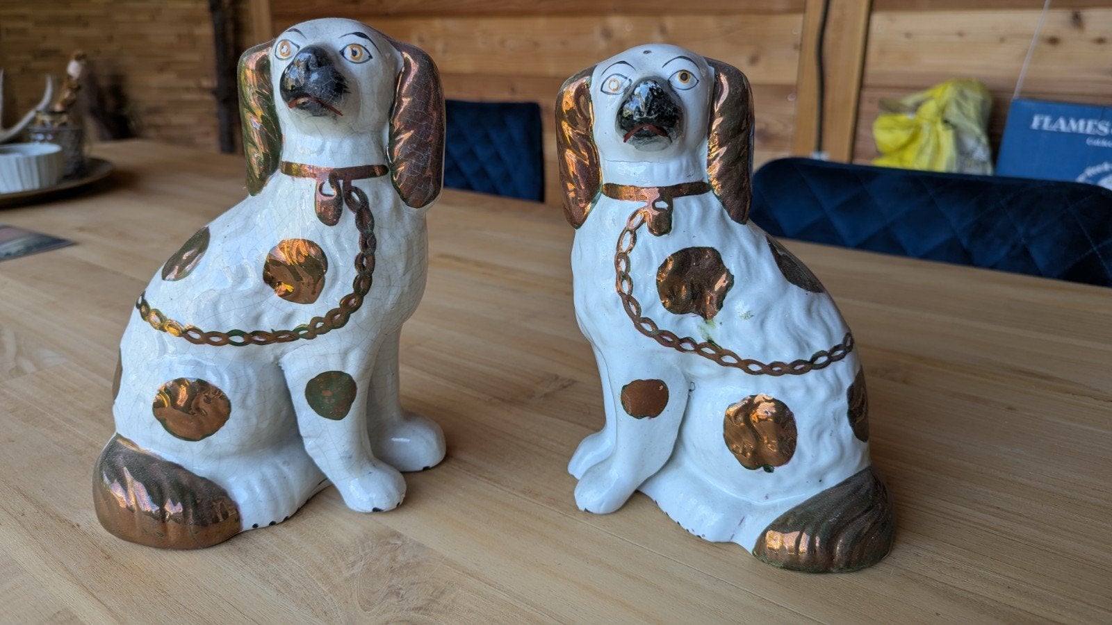 Antieke Staffordshire Hoerenhondjes - Set van 2, Ophalen
