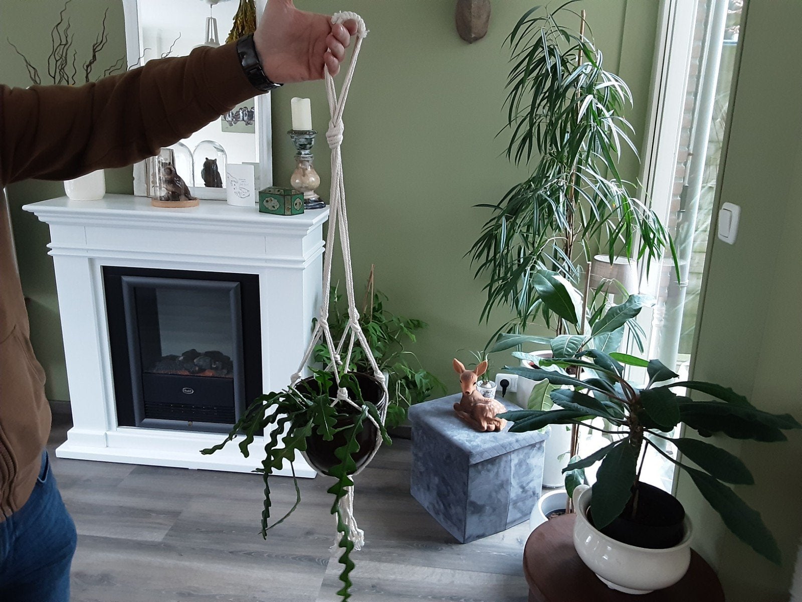 Leuke retro bruine hang bloempot., Ophalen of Verzenden, Rond, Steen, Minder dan 30 cm
