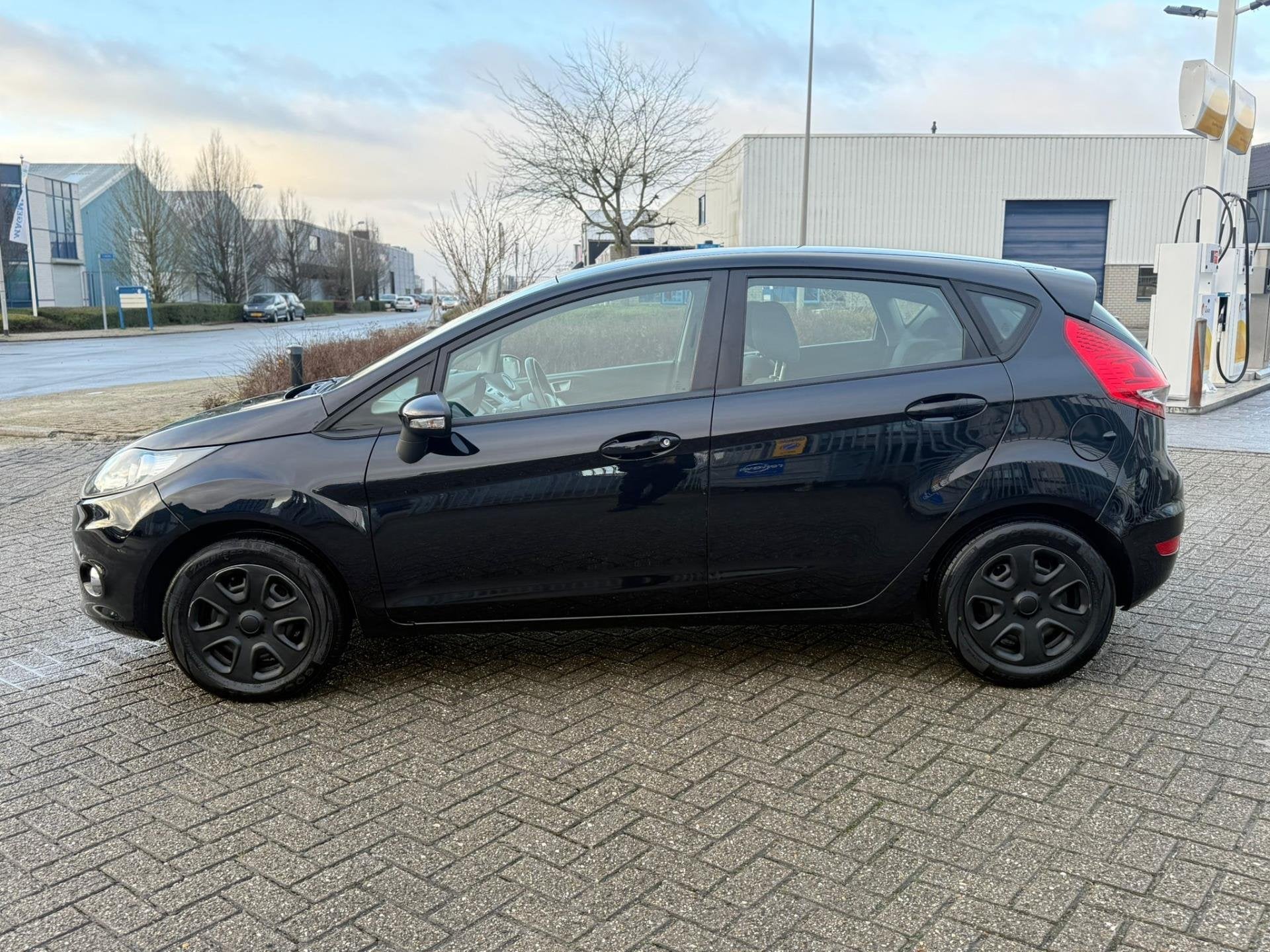 Ford Fiesta 1.6 TDCi ECOnetic Lease Trend#Nap#Airco#APK, Auto's, Ford, Voorwielaandrijving, 28 km/l, 96 €/maand, Zwart