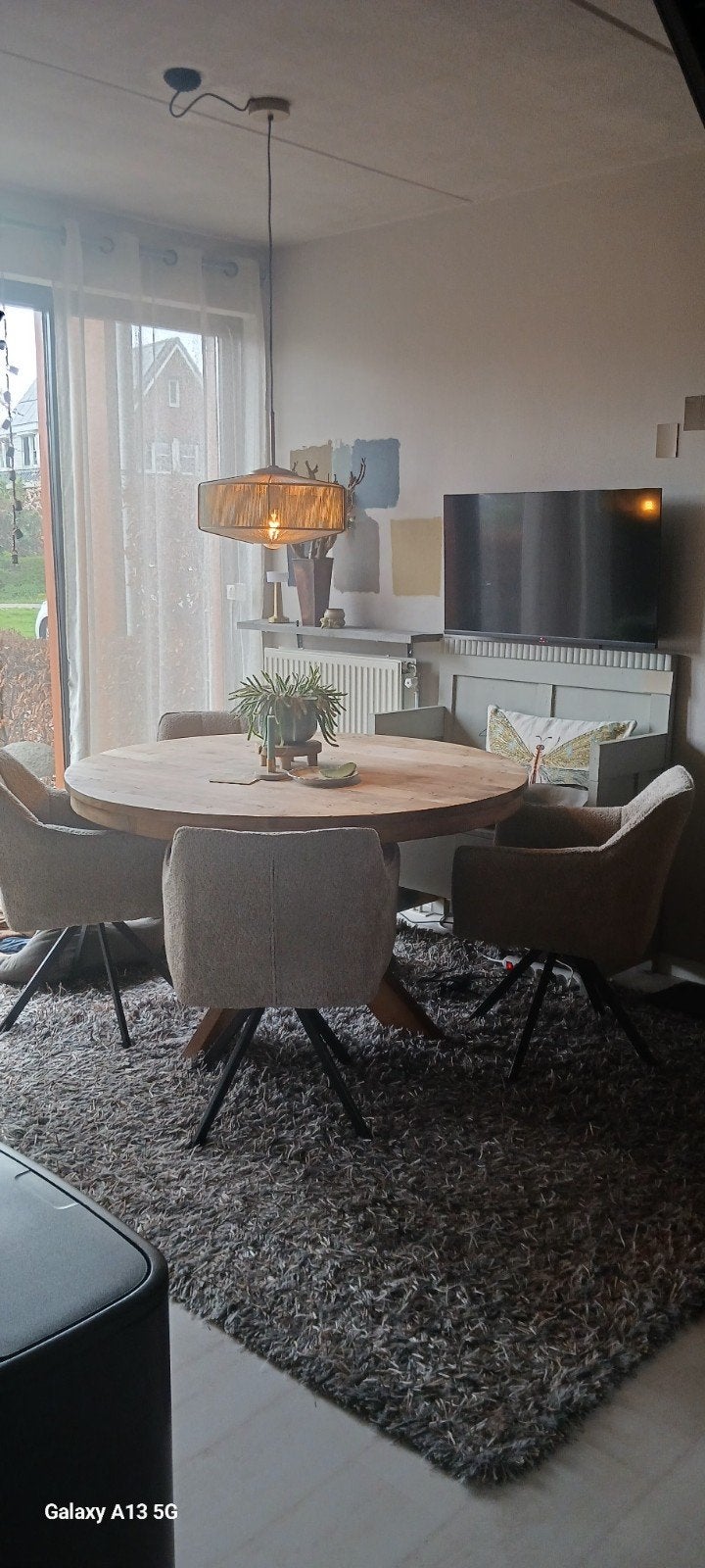 4 Draaibare eetkamer stoelen beige  stone teddy, Huis en Inrichting, Ophalen, Zo goed als nieuw, Overige kleuren, Vijf, Zes of meer stoelen