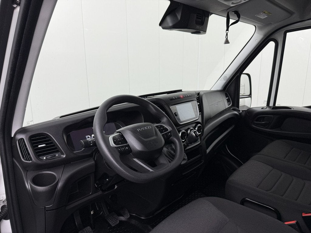 Iveco Daily 35C16 3.0L Bakwagen+Laadklep | 2.37 Mtr Hoog | F, Auto's, Bestelauto's, Gebruikt, Euro 6, 156 pk, Wit