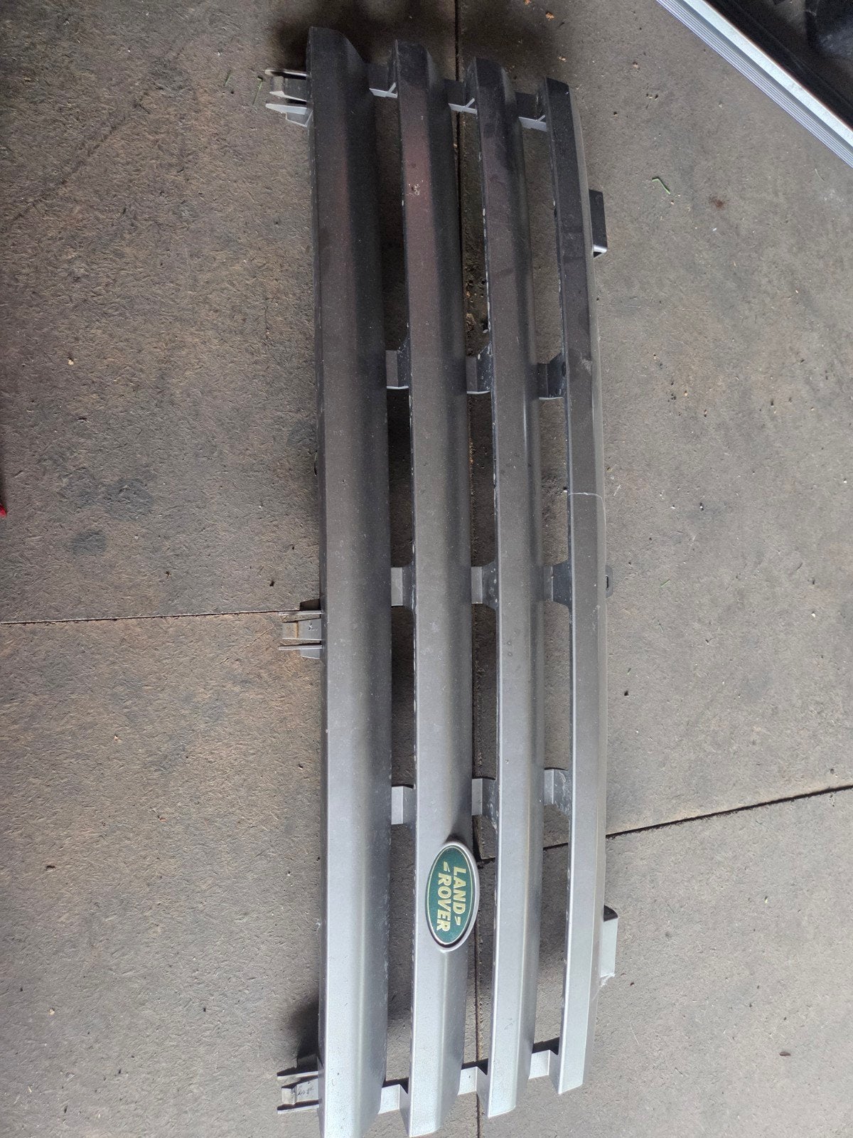 Land Rover Range Rover L322 Grille, Ophalen of Verzenden, Gebruikt, Voor, Land Rover