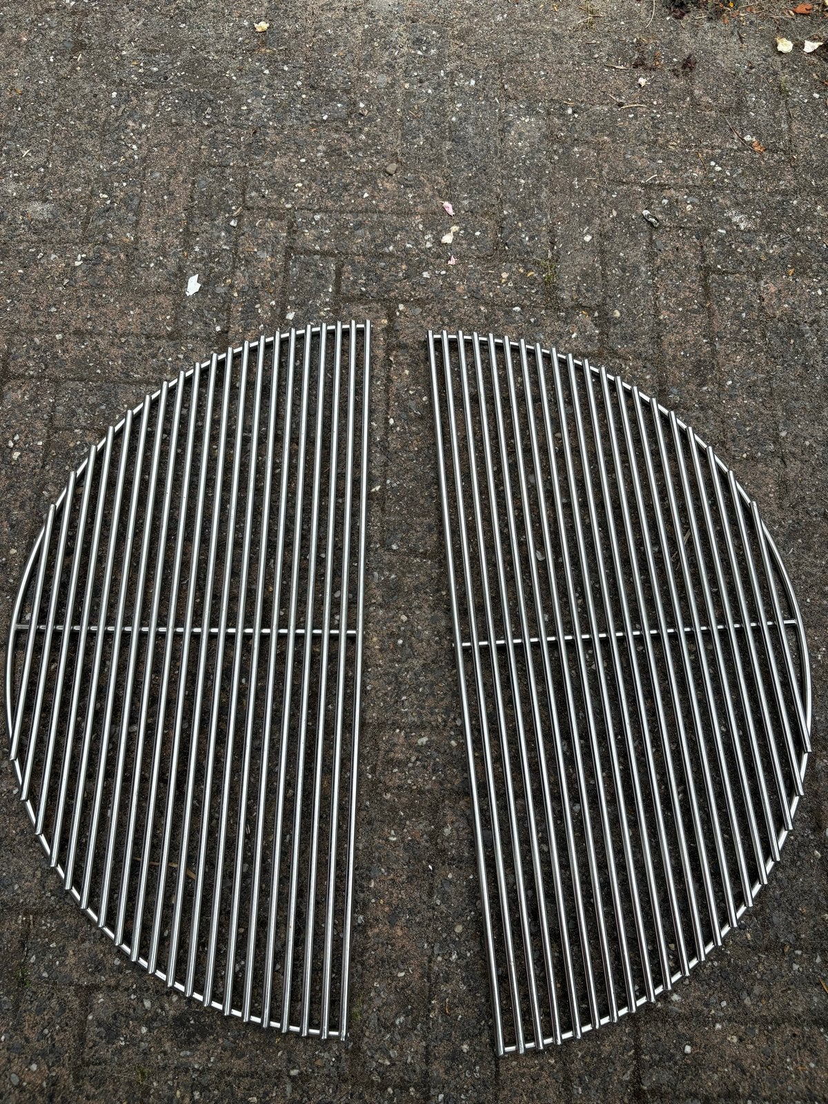 The bastard XL nieuw! RVS Grillroosters. Diameter samen 59cm, Tuin en Terras, Barbecue-accessoires, Ophalen, Nieuw