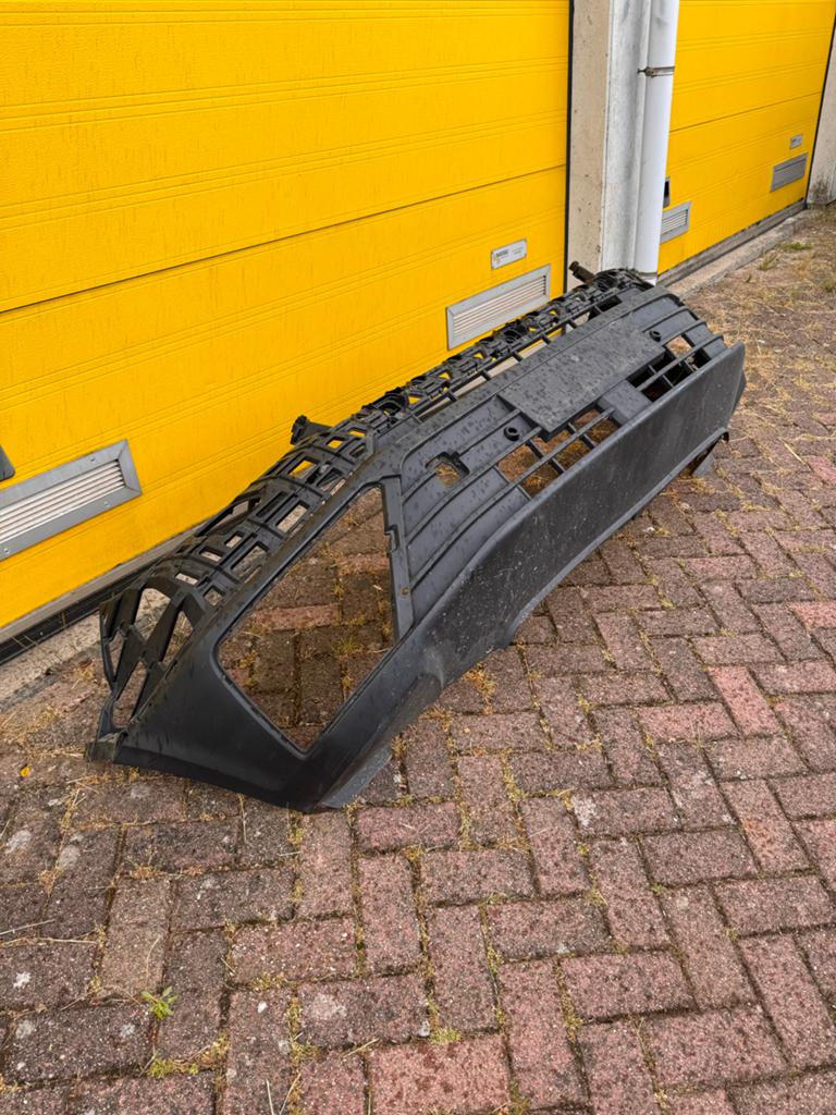 Voorbumper VW Crafter 2020 - Steuntje lijmen, Gebruikt, Ophalen of Verzenden, Bumper, Volkswagen