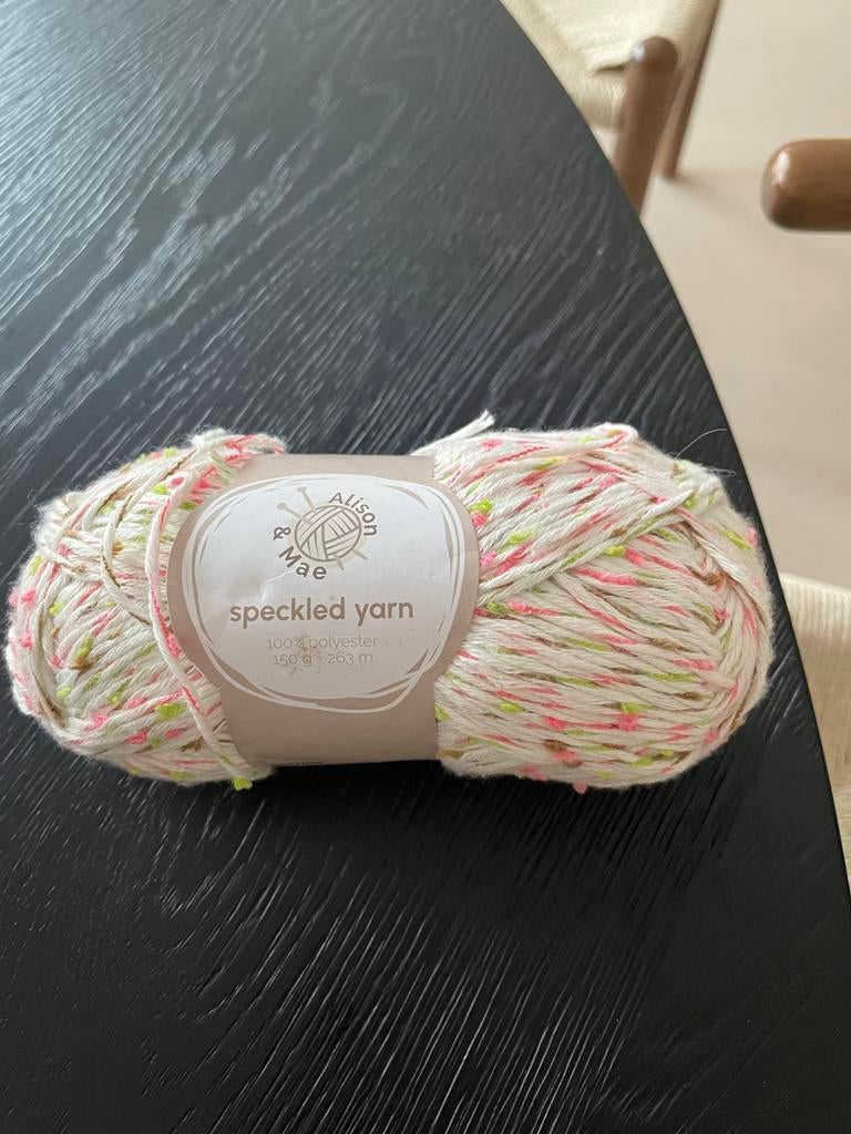 Gevraagd: Alison & Mae Speckled Yarn (1 bol), Ophalen of Verzenden, Zo goed als nieuw, Breien of Haken, Wol of Garen