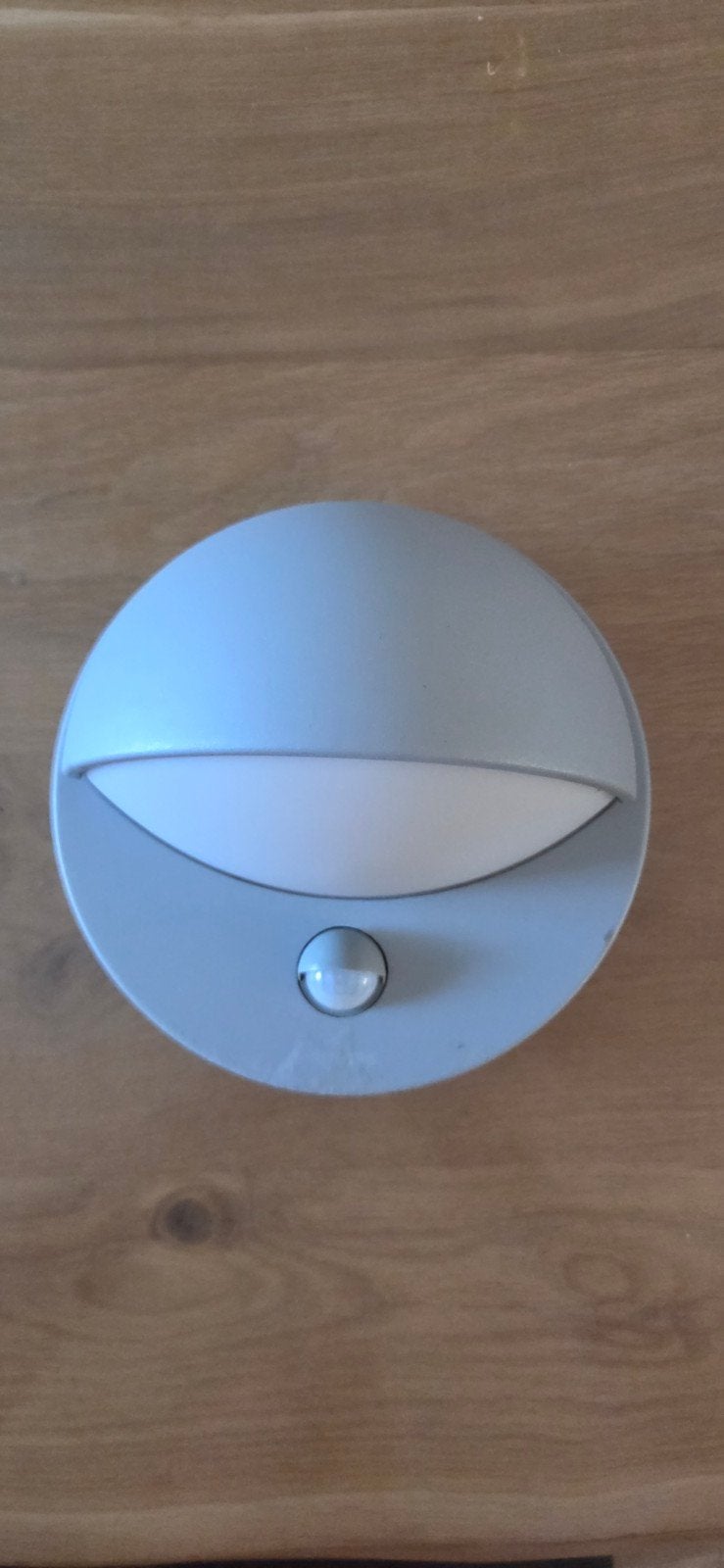 Philips buitenlamp met bewegingssensor - grijs, Ophalen, Met sensor, Gebruikt, Philips