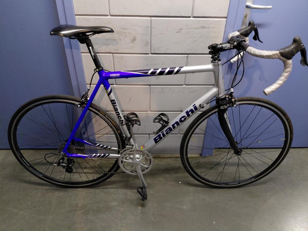 Schitterende Bianchi Racefiets,triple Campagnolo.Carbon vork, 28 inch, Aluminium, Zo goed als nieuw, 57 tot 61 cm