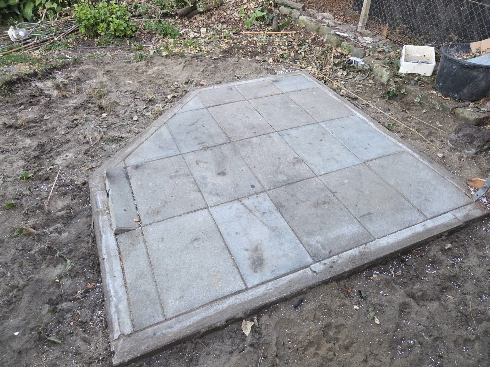 Tegels 40x60 met opsluitbandjes - Gratis af te halen, Ophalen, 60 cm of meer, Gebruikt, 60 cm of meer