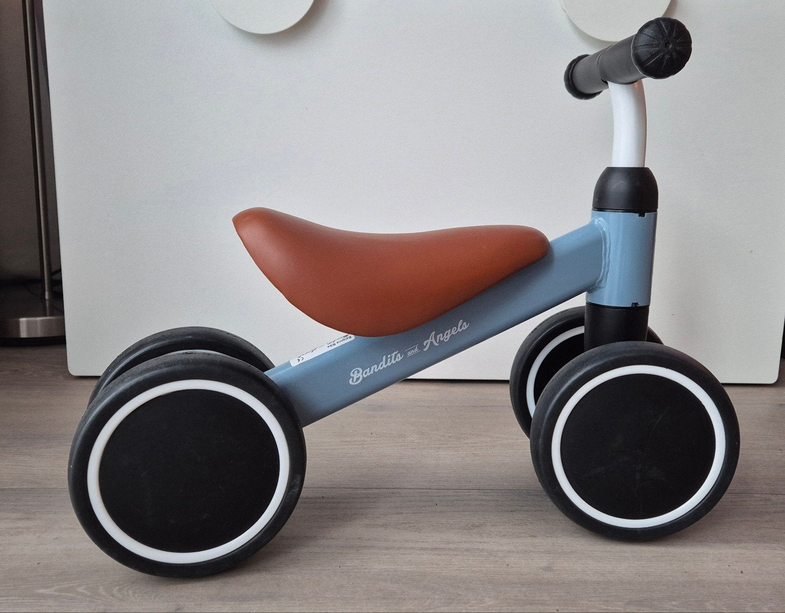 Bandits & Angels Loopfiets - Blauw/Bruin, Ophalen, Zo goed als nieuw, Loopfiets