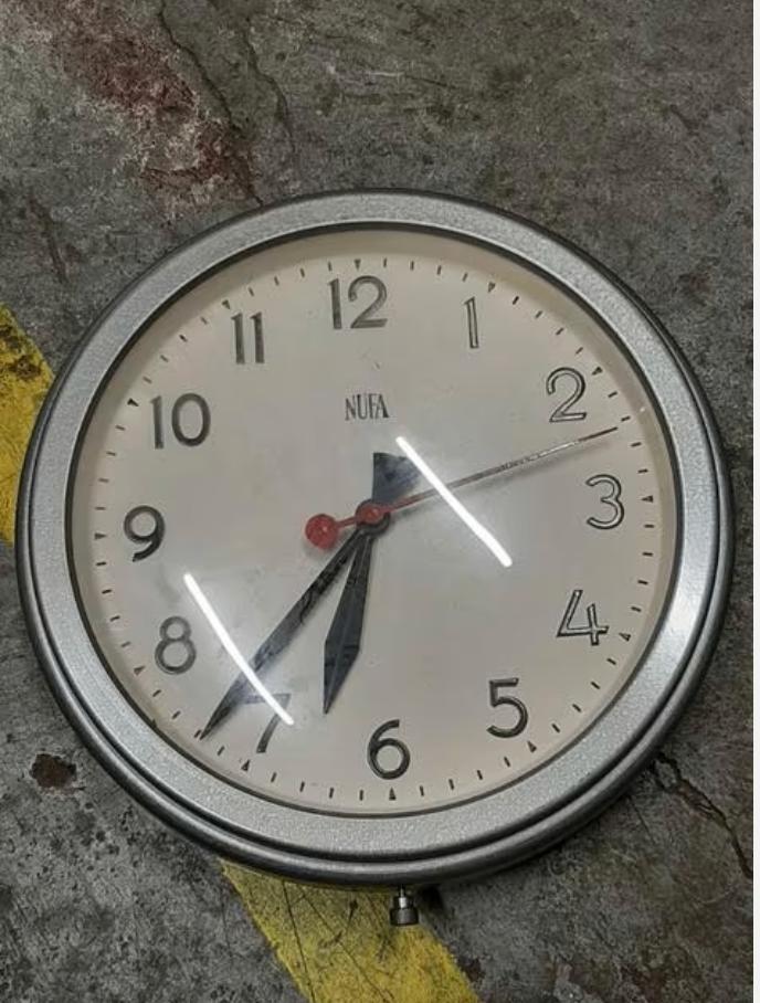 Vintage industriële NUFA klok wandklok, Antiek en Kunst, Ophalen