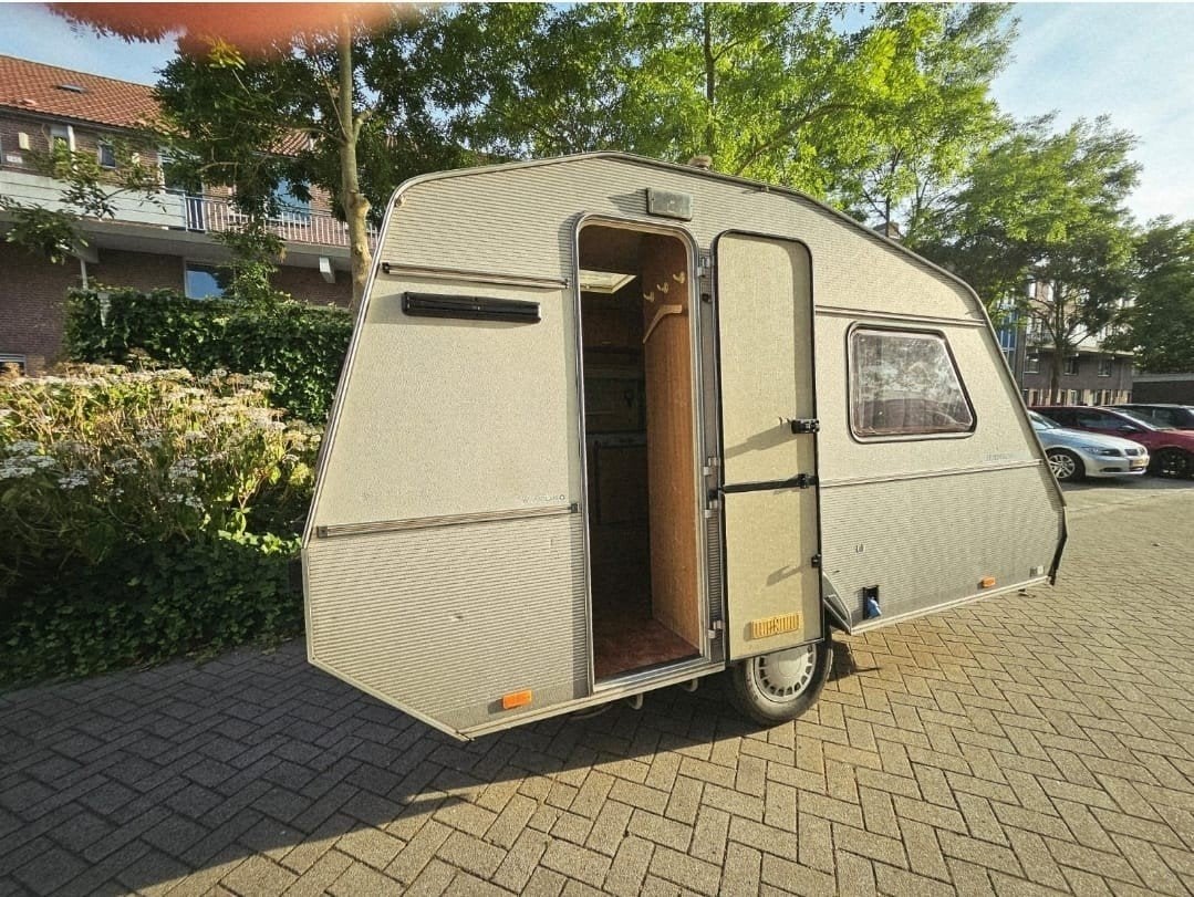 Kip deluxe k34 Caravan met 3 slaapplaatsen, Rondzit, Kip, Omvormbare zithoek, Tot en met 3