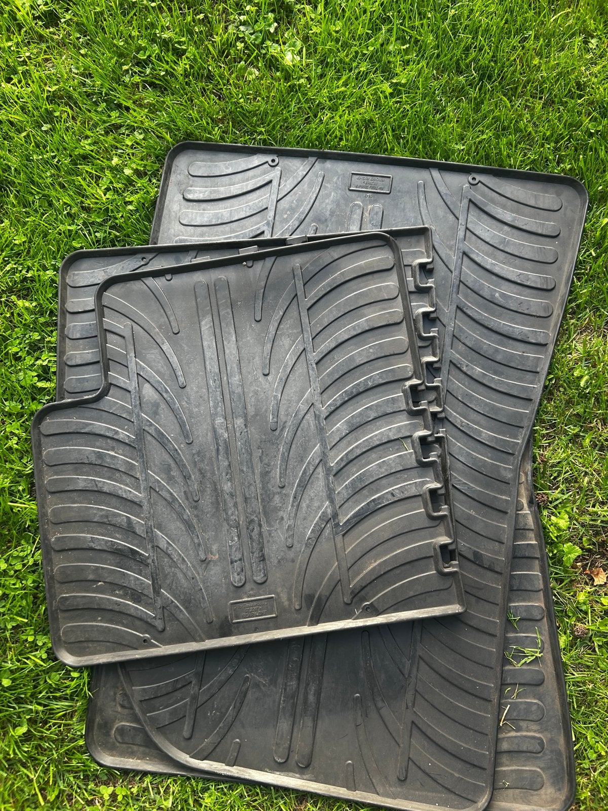 Rubber mattenset Tesla Model 3 - Voor en achter, Ophalen, Gebruikt