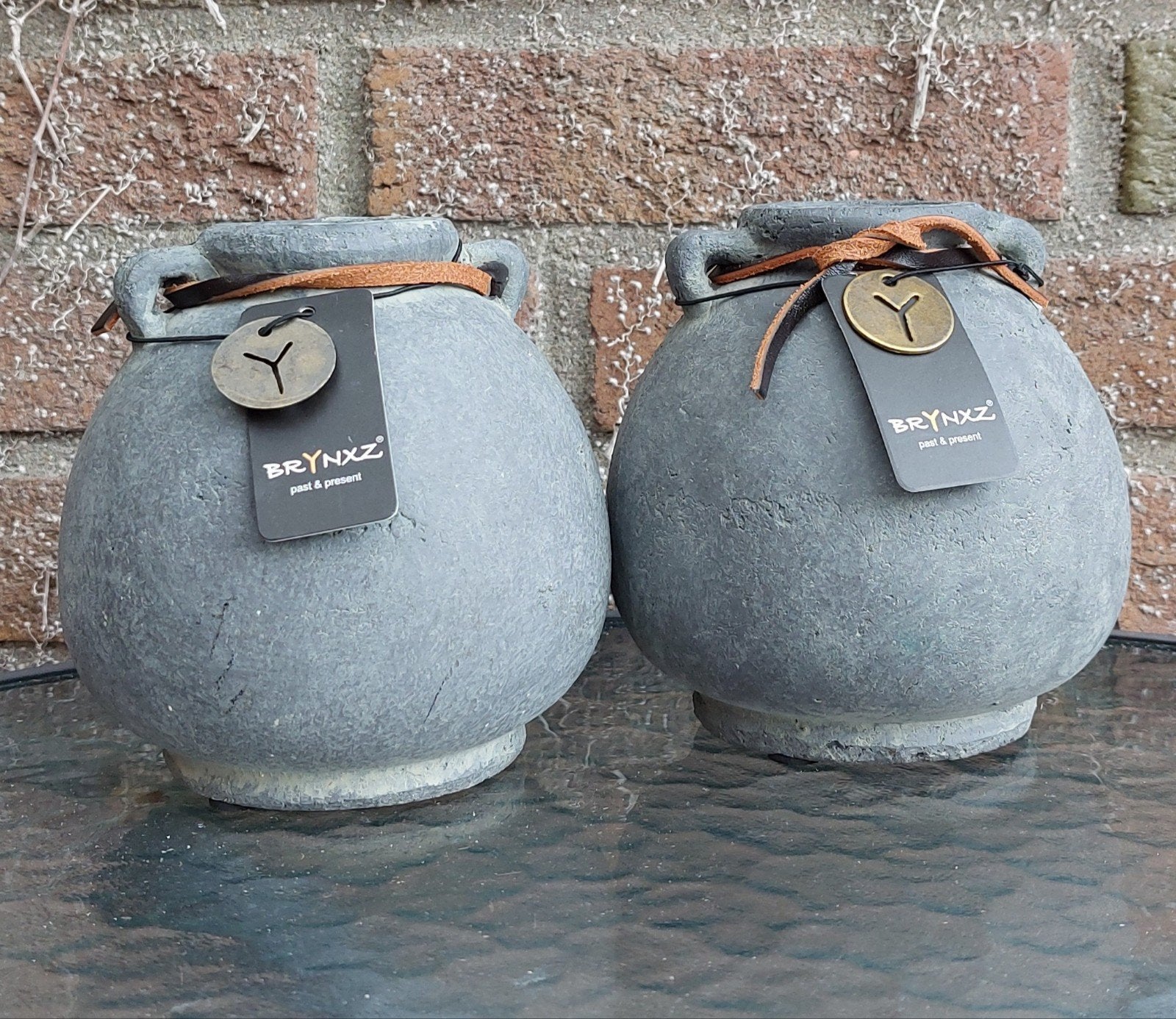 Set van twee betonnen olijfvaasjes, Huis en Inrichting, Ophalen, Nieuw