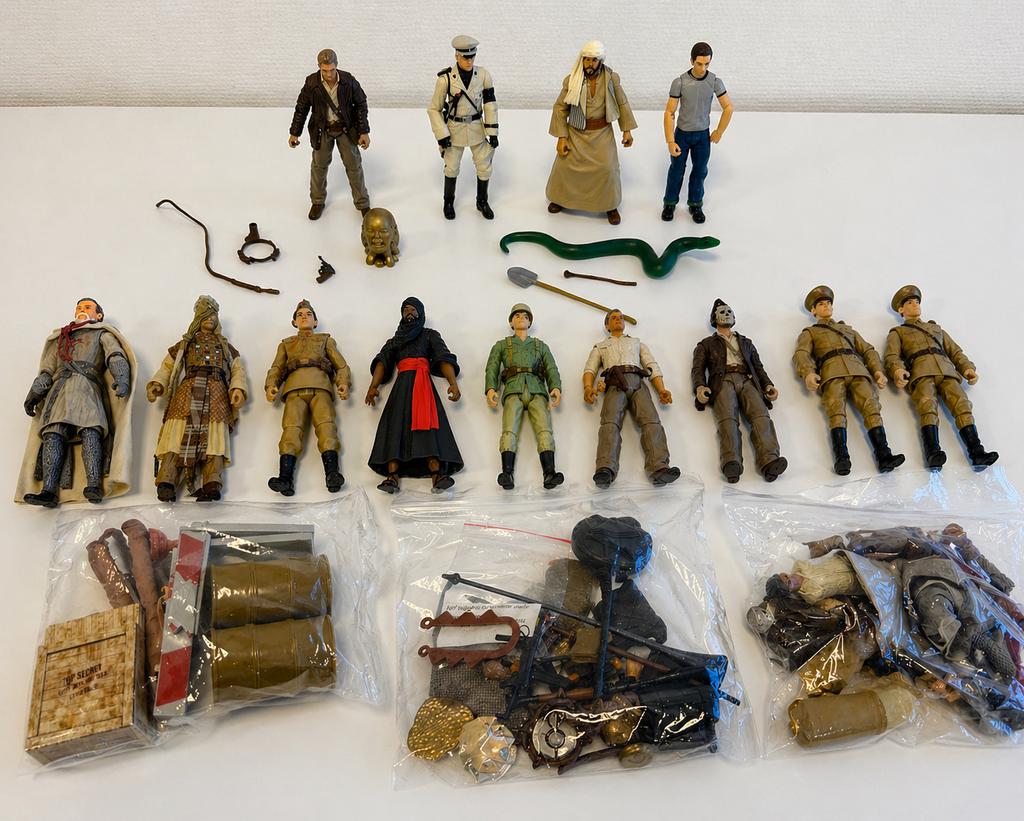 Indiana Jones Hasbro 2008 Figuren grote Partij + Accessoires, Verzamelen, Poppetjes en Figuurtjes, Zo goed als nieuw, Ophalen of Verzenden