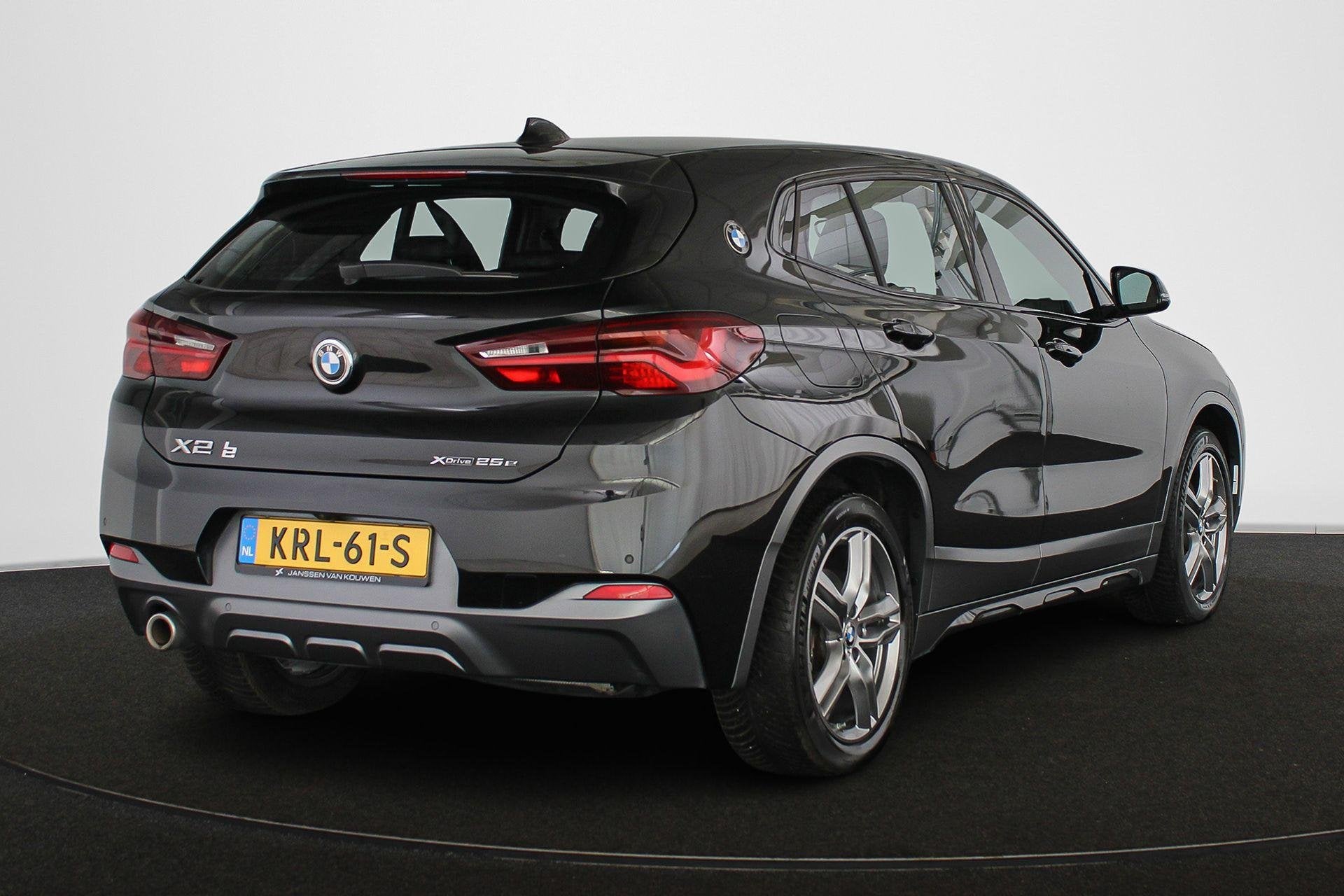 BMW X2 xDrive25e High Executive M Sport Head-Up Stoelverwarm, Auto's, Automaat, X2, Gebruikt, Leder en Stof