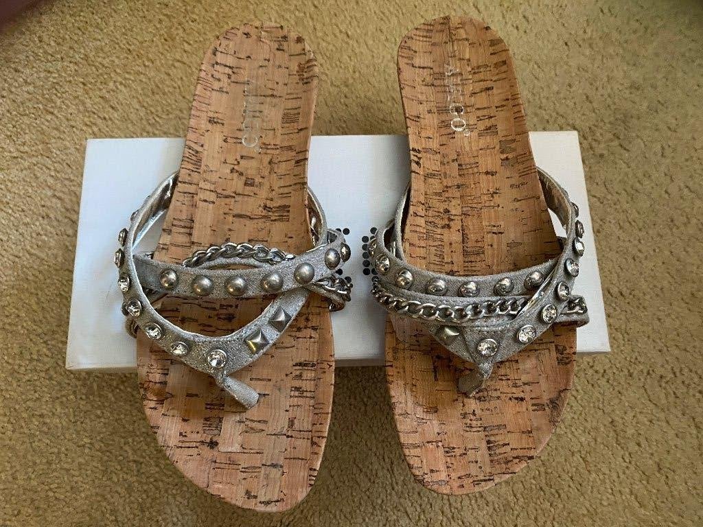 Nieuw zilverkleurige slippers met studs Amigo, Slippers, Overige kleuren, Nieuw, Amigo