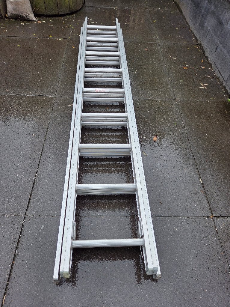 Aluminium ladder, Doe-het-zelf en Verbouw, Ladders en Trappen, Ophalen of Verzenden, Zo goed als nieuw, Ladder, Opvouwbaar of Inschuifbaar