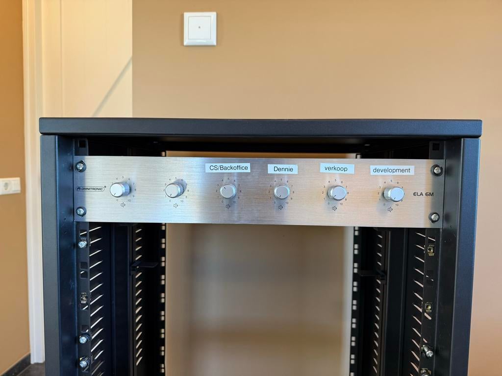 Omnitronic ELA 6M-zones LS-regel. 10W 6-zone PA volumeregela, Muziek en Instrumenten, Ophalen of Verzenden, Zo goed als nieuw