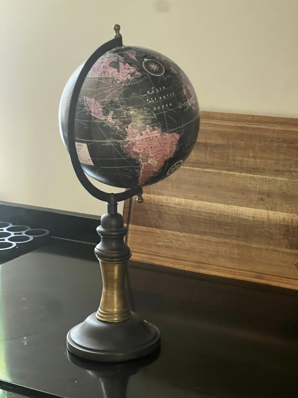 Decoratieve Wereldbol -, Draaibaar, Ophalen of Verzenden, Zo goed als nieuw, Metaal