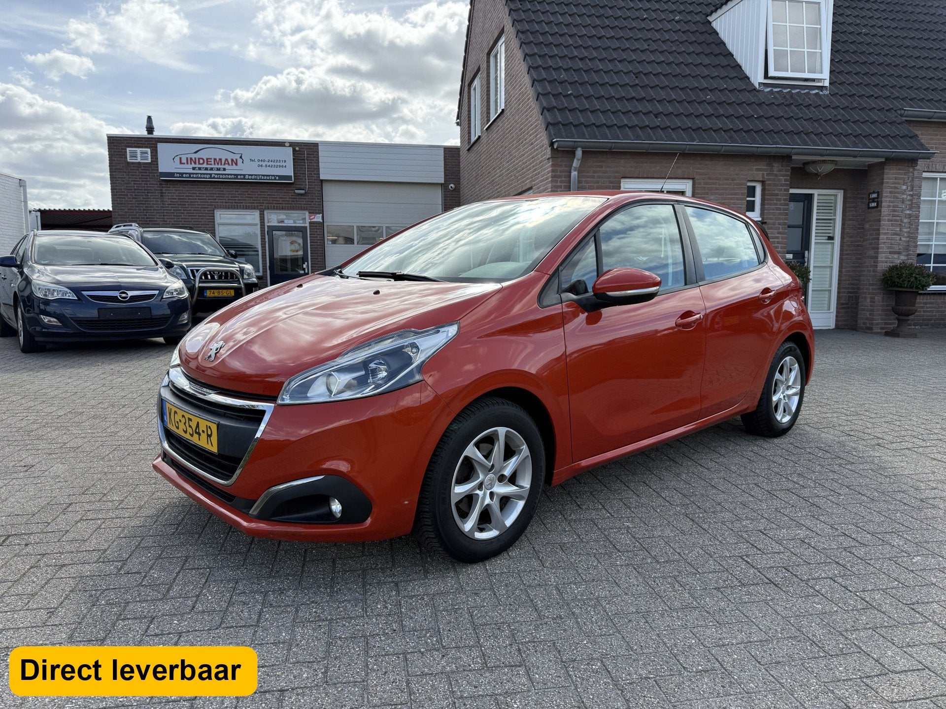 Peugeot 208 1.2 PureTech Blue Lion Airco Navigatie Org. Nede, Auto's, Voorwielaandrijving, Stof, Gebruikt, 82 pk